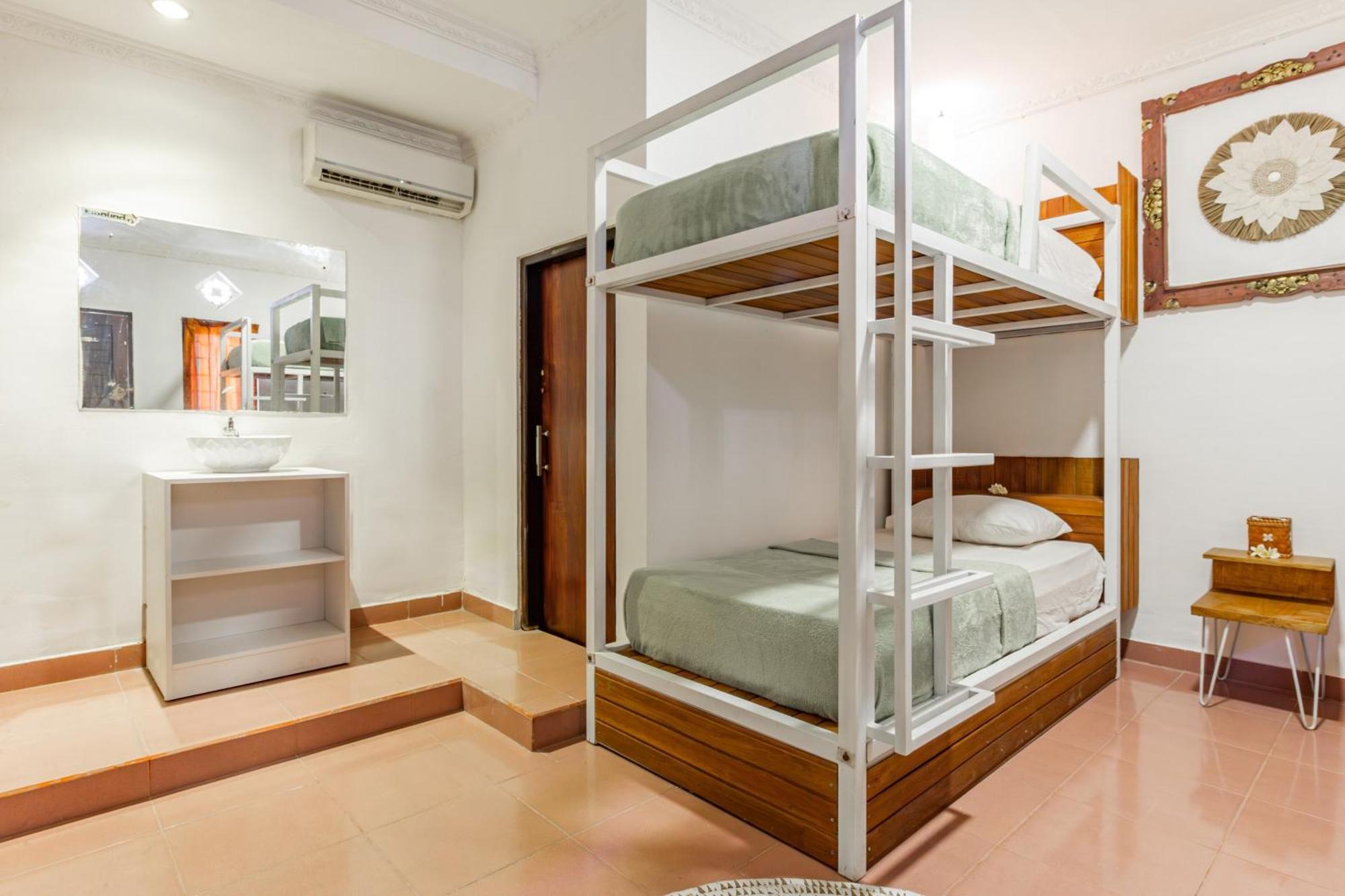 Capital O 93944 Geweka Homestay Jimbaran Buitenkant foto